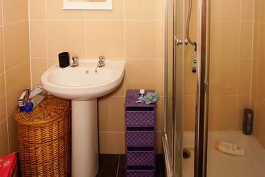3 bed flat, Addison Road - Flat 2, North Hill, Plymouth, PL48LL - Image 5
